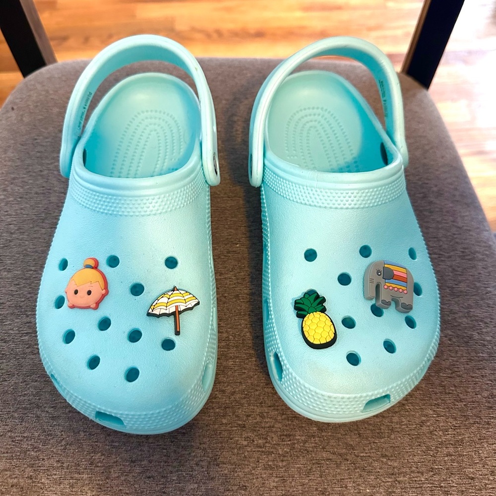 Crocs - Picture 2 of 3